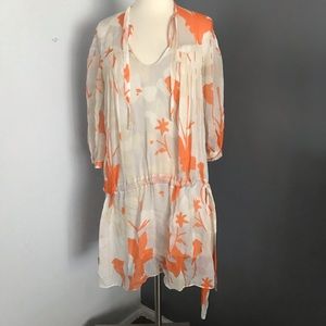 Diane von Furstenberg dress size 4 will long sleeve floral